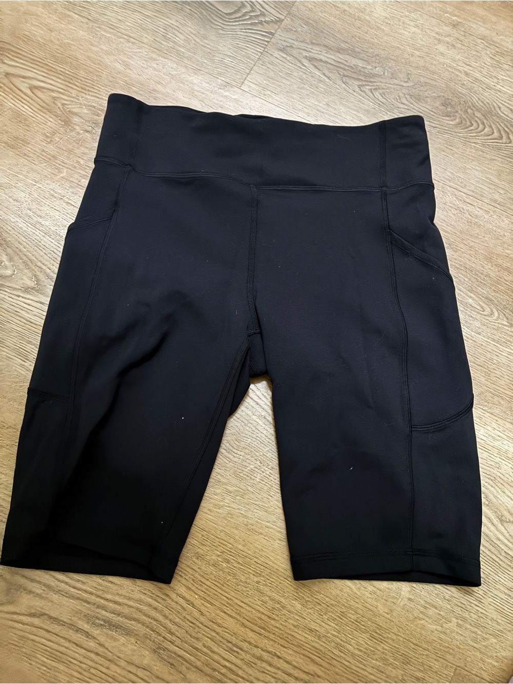 Lululemon Invigorate High-Rise Short 10"